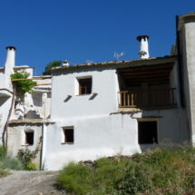AFTER: New façade respecting traditional style, including the new wooden fence on terrace. Judith & Alan - final state